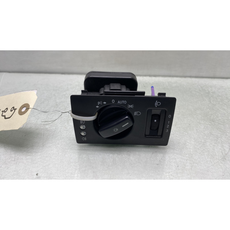 Commande de phare MERCEDES CLASSE B 245 Photo n°1