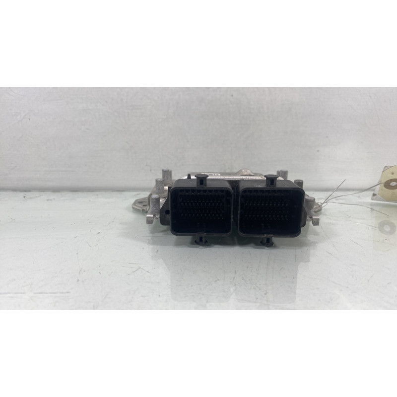 Calculateur moteur SUZUKI SWIFT 5 Photo n°3