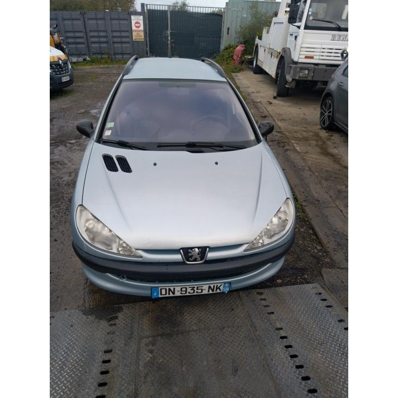 Vitre arriere droit PEUGEOT 206 Photo n°14