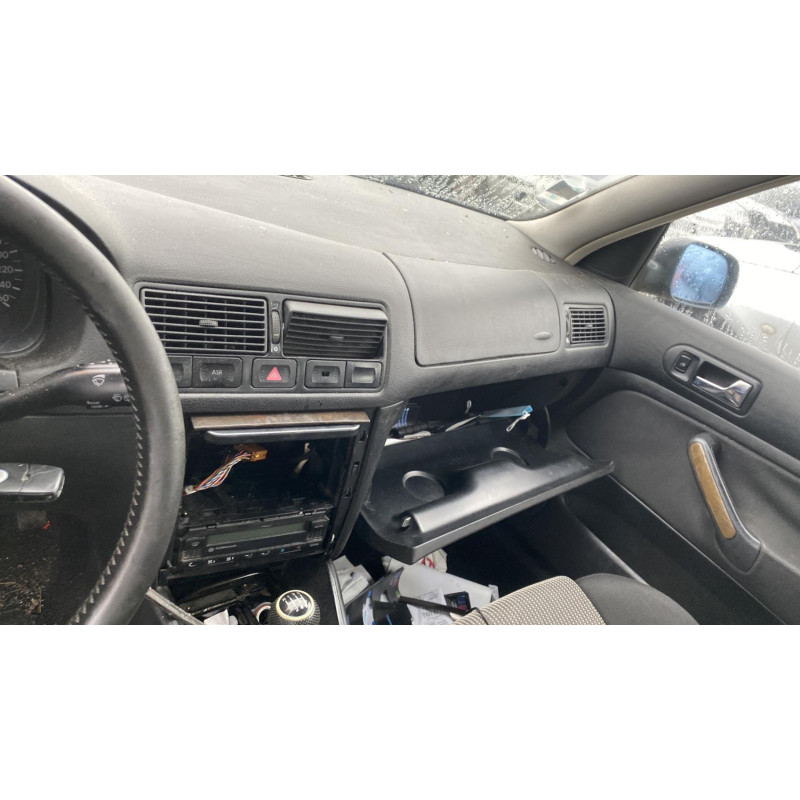 Porte arriere gauche VOLKSWAGEN GOLF 4 Photo n°17
