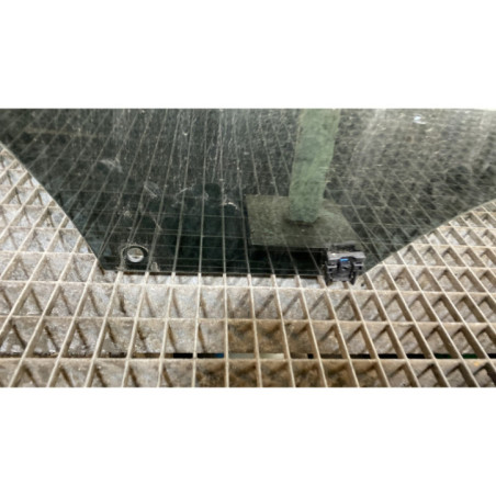 Vitre arriere droit PEUGEOT 5008 2