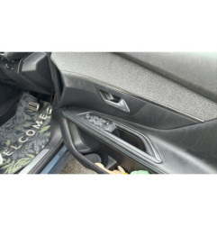Pare boue arriere gauche PEUGEOT 5008 2