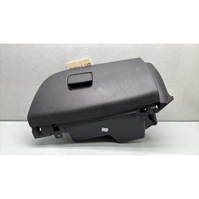 Boite a gants OPEL CORSA E Photo n°1