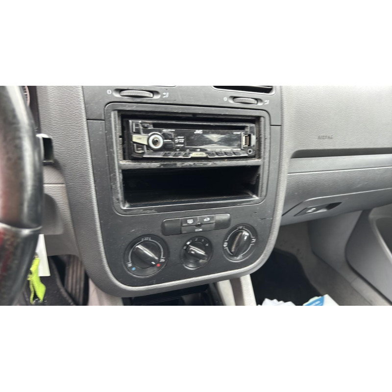 Eclairage de plafonnier VOLKSWAGEN GOLF 5 Photo n°5