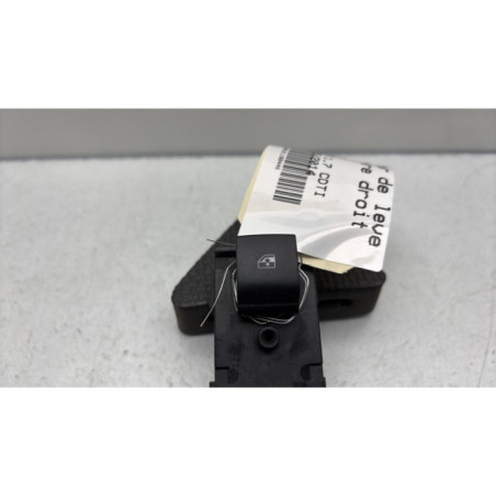 Interrupteur de leve vitre arriere droit OPEL MERIVA B
