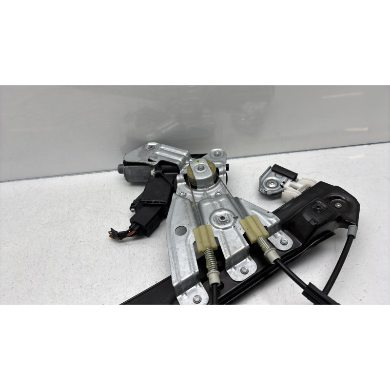 Leve vitre electrique avant droit OPEL MERIVA B Photo n°4