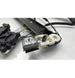 Leve vitre electrique avant droit OPEL MERIVA B