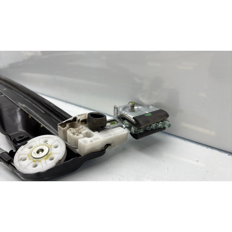 Leve vitre electrique avant droit OPEL MERIVA B Photo n°9