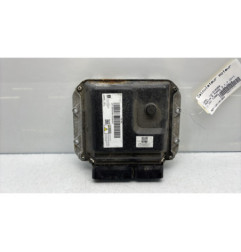 Calculateur moteur OPEL MERIVA B Photo n°1