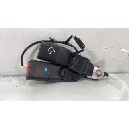 Attache ceinture arriere droit SUZUKI SWIFT 5 Photo n°1