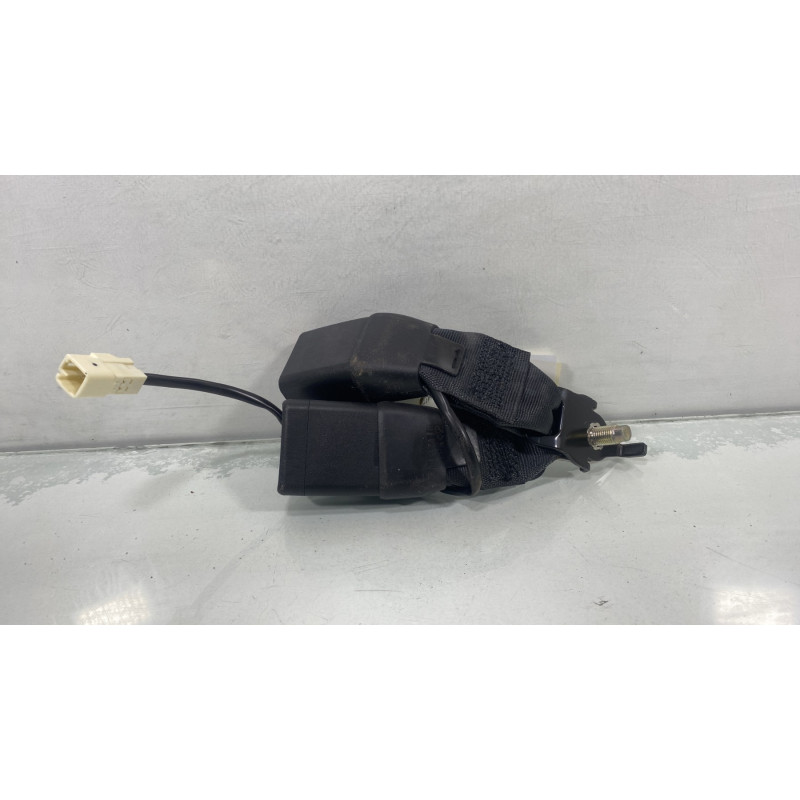 Attache ceinture arriere droit SUZUKI SWIFT 5 Photo n°4