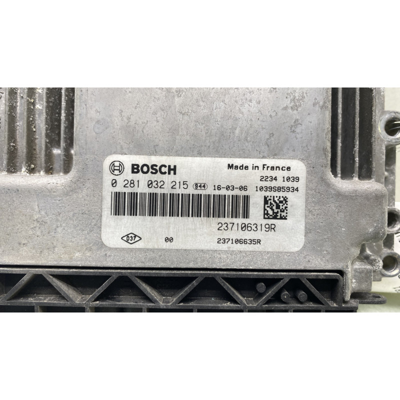Calculateur moteur RENAULT SCENIC 3 Photo n°2