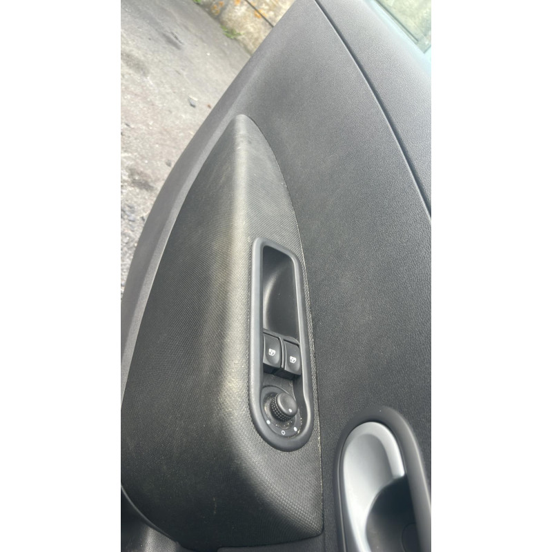 Feu arriere principal gauche (feux) RENAULT CLIO 3 Photo n°19