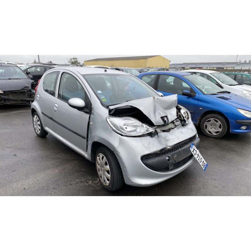 Pretensionneur de ceinture avant droit PEUGEOT 107 Photo n°6