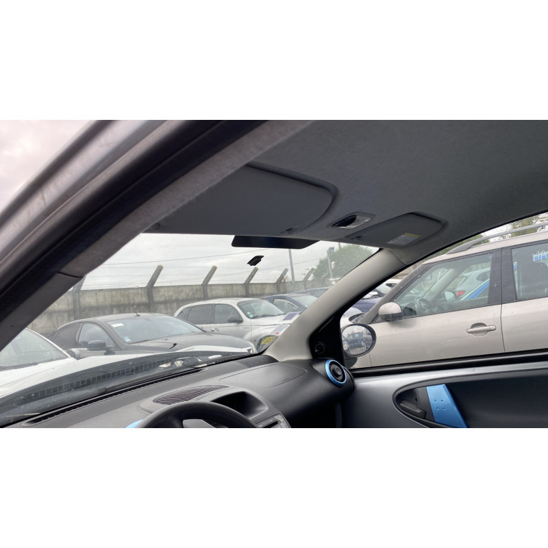 Pretensionneur de ceinture avant droit PEUGEOT 107 Photo n°17