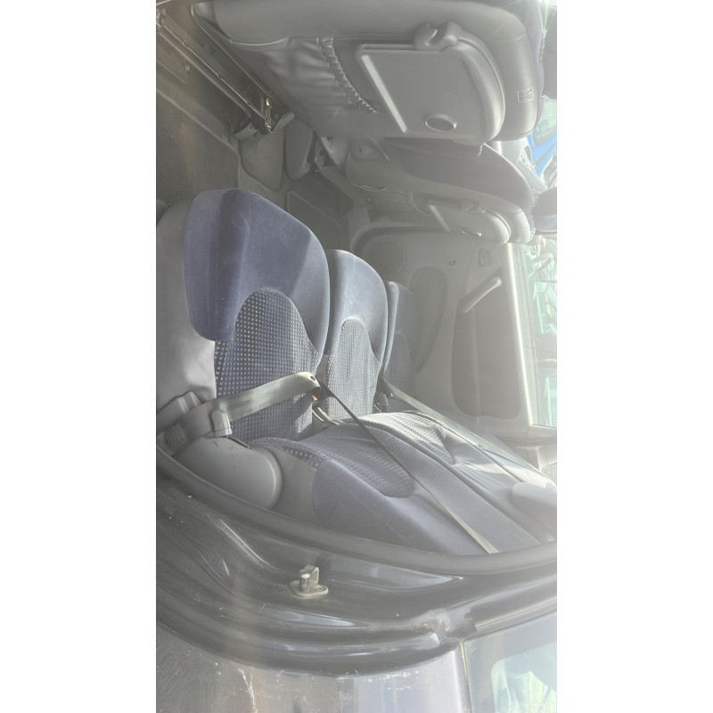 Porte avant droit CITROEN XSARA PICASSO Photo n°19
