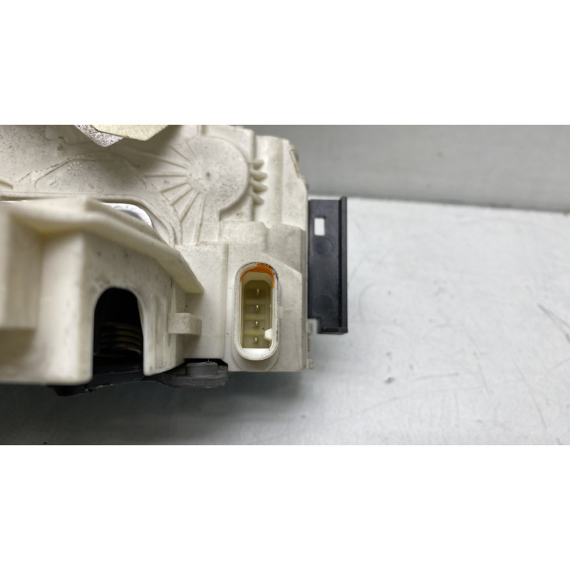 Serrure arriere droit MERCEDES CLASSE C 204 Photo n°5
