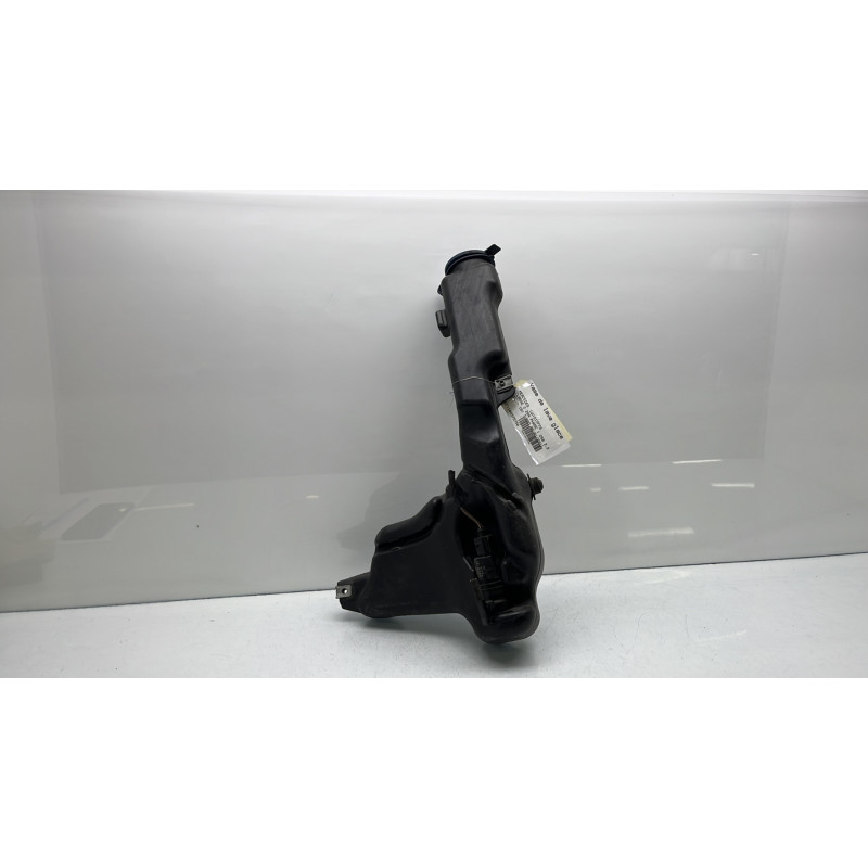 Vase de lave glace MERCEDES CLASSE C 204 Photo n°1