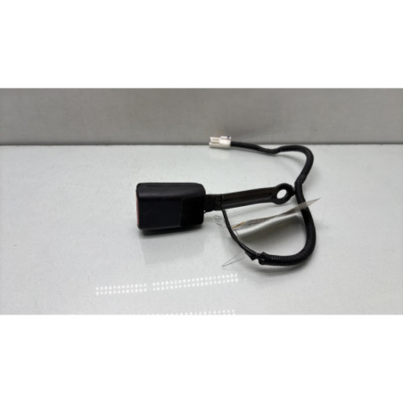 Attache ceinture avant droit HYUNDAI I 20 2 Photo n°1