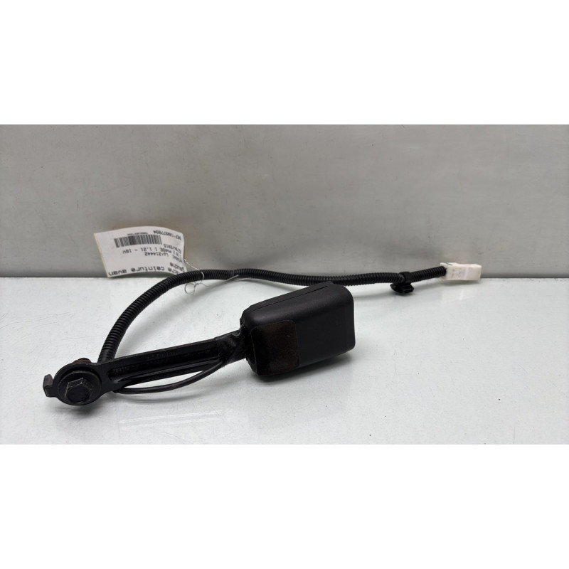 Attache ceinture avant gauche HYUNDAI I 20 2 Photo n°1