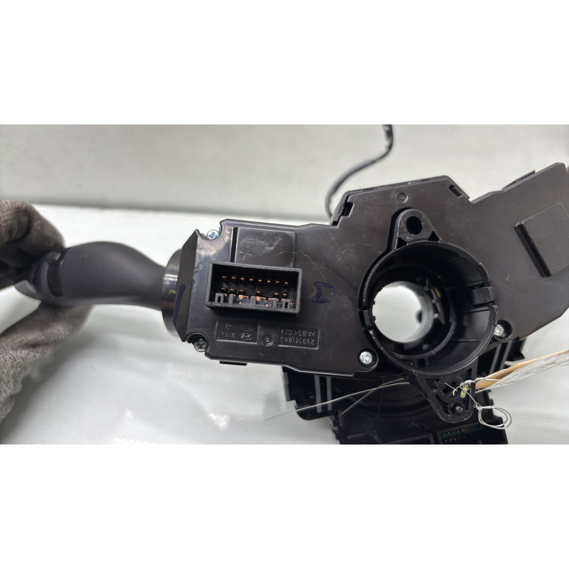 Com (Bloc Contacteur Tournant+Commodo Essuie Glace+Commodo Phare) HYUNDAI I 20 2 Photo n°6