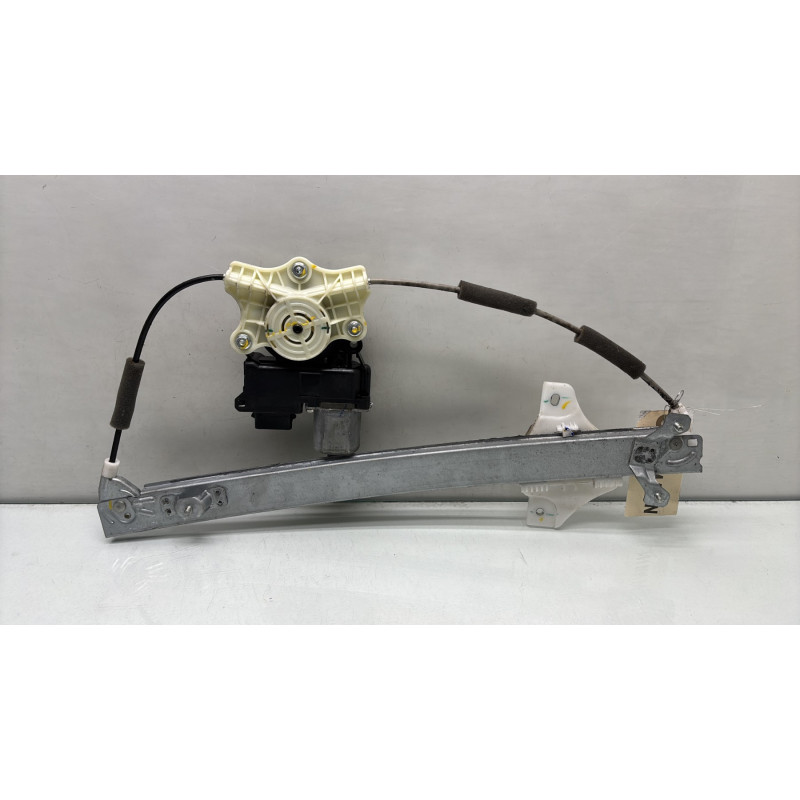 Leve vitre electrique avant gauche HYUNDAI I 20 2 Photo n°1