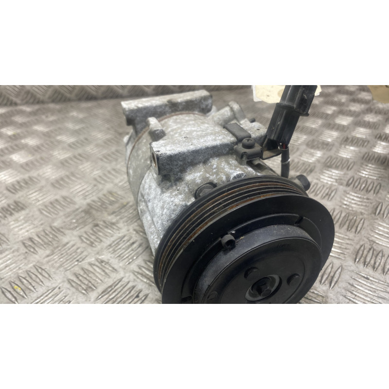 Compresseur clim HYUNDAI I 20 2 Photo n°4