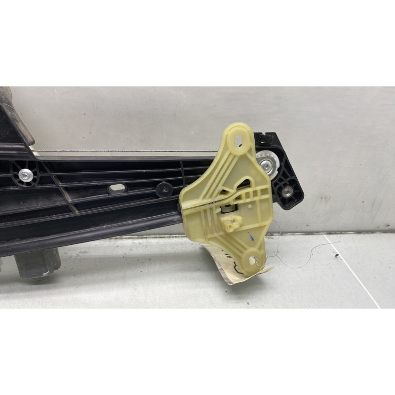 Leve vitre electrique avant gauche RENAULT CLIO 5 Photo n°2