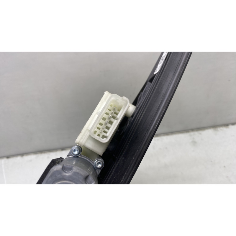 Leve vitre electrique avant gauche RENAULT CLIO 5 Photo n°4