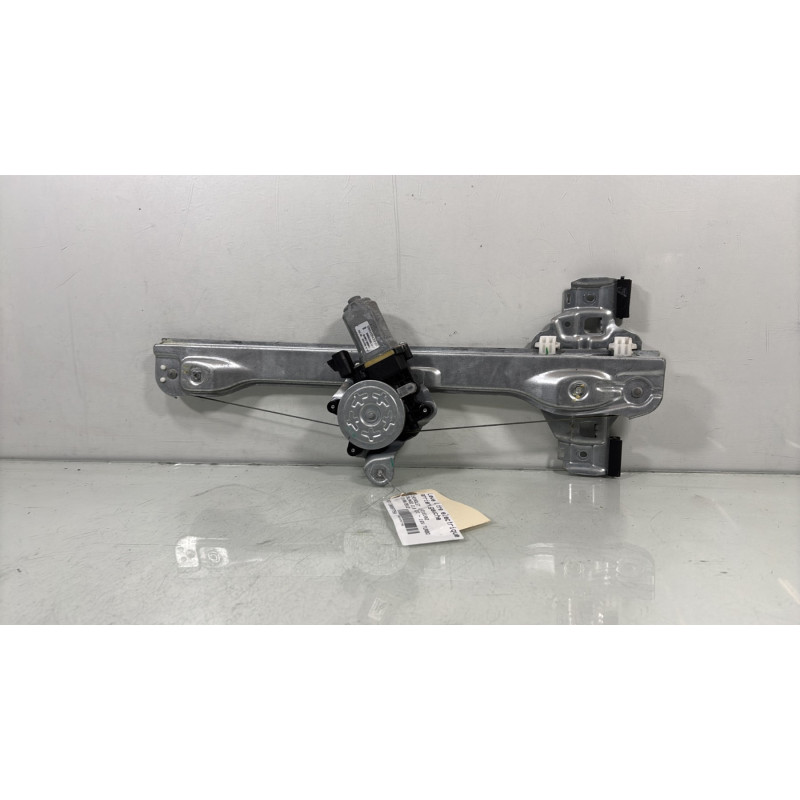 Leve vitre electrique arriere gauche CHEVROLET ORLANDO Photo n°1
