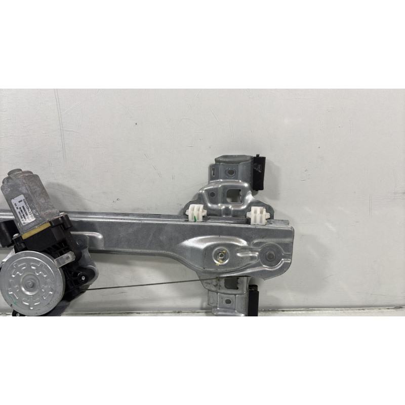 Leve vitre electrique arriere gauche CHEVROLET ORLANDO Photo n°2