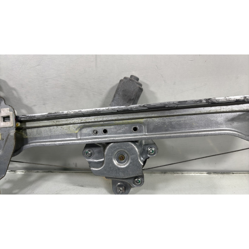 Leve vitre electrique arriere gauche CHEVROLET ORLANDO Photo n°8