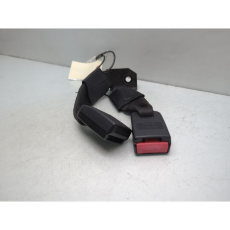 Attache ceinture arriere droit NISSAN QASHQAI 1