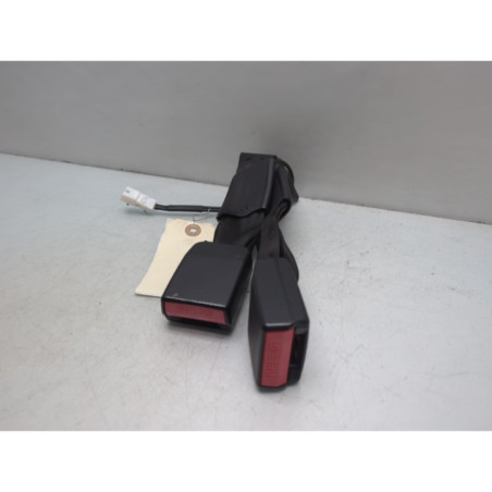Attache ceinture arriere gauche NISSAN QASHQAI 1