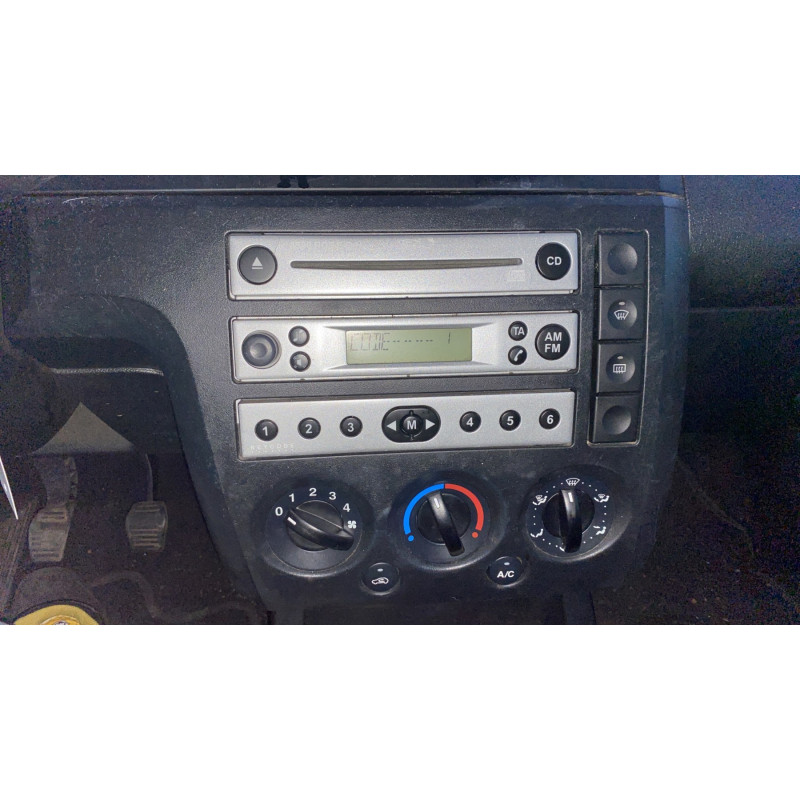 Poignee porte avant gauche FORD FIESTA 5 Photo n°18