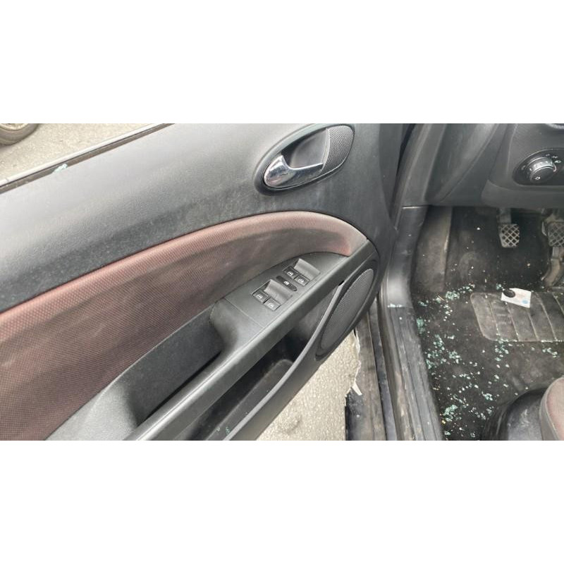 Calculateur moteur SEAT LEON 2 Photo n°6