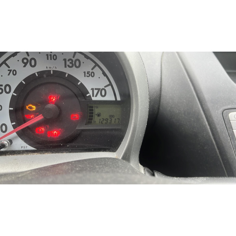 Feu arriere stop central PEUGEOT 107 Photo n°12