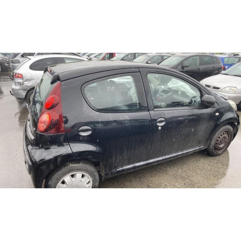 Feu arriere stop central PEUGEOT 107 Photo n°16