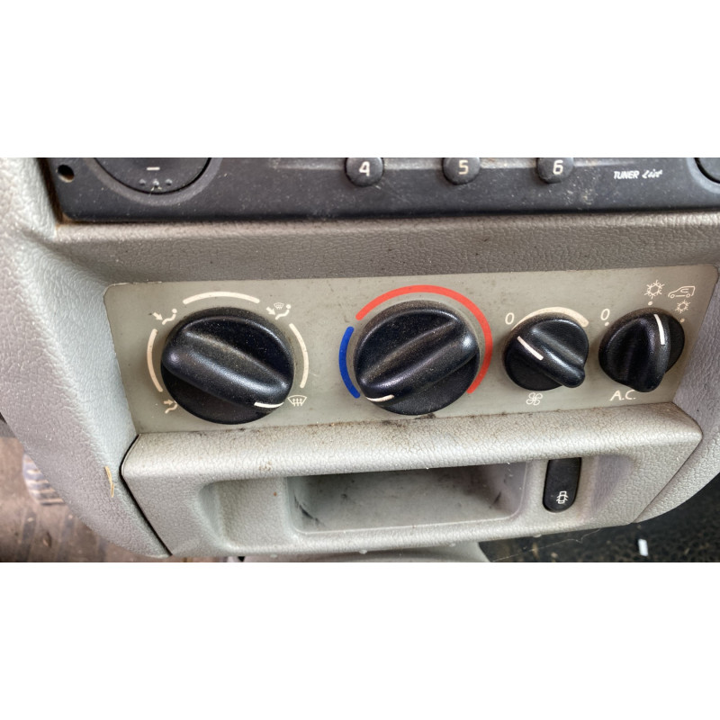 Calandre RENAULT KANGOO 1 Photo n°18