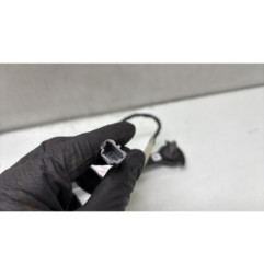 Attache ceinture avant gauche NISSAN TOWNSTAR
