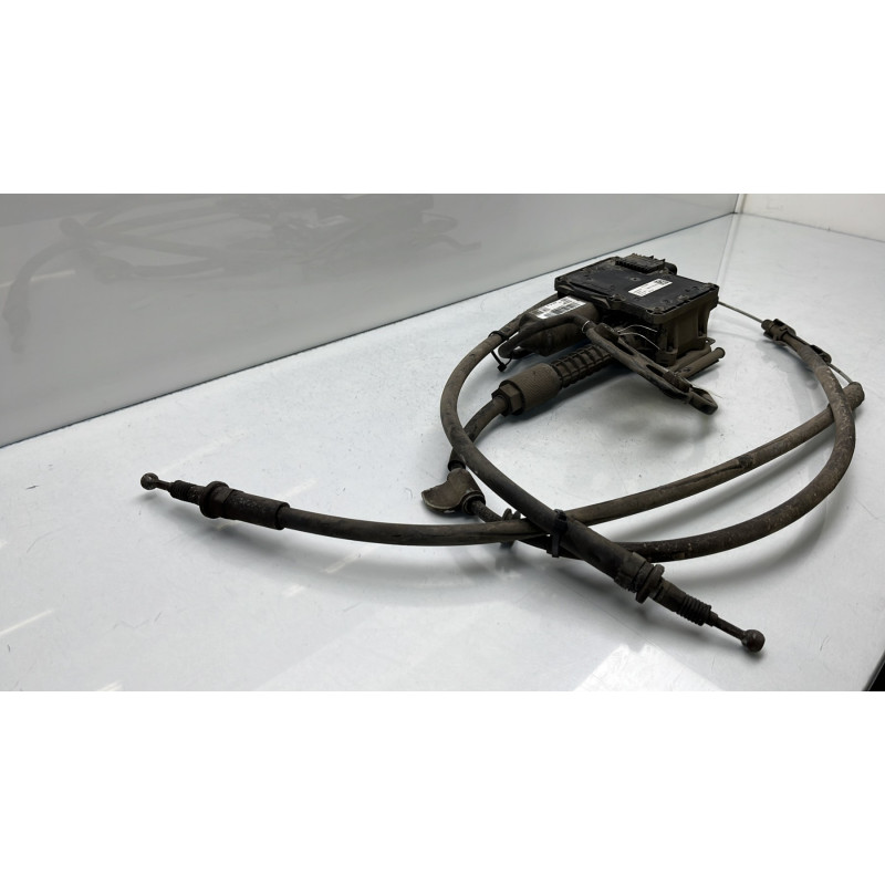 Bloc electrique de frein a main OPEL ZAFIRA TOURER C Photo n°5
