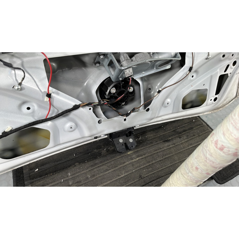 Malle/Hayon arriere BMW SERIE 1 F20 Photo n°9