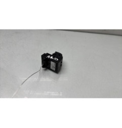 Interrupteur de leve vitre arriere droit BMW SERIE 1 F20