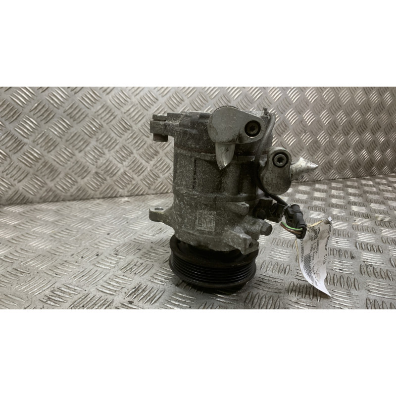Compresseur clim BMW SERIE 1 F20 Photo n°1