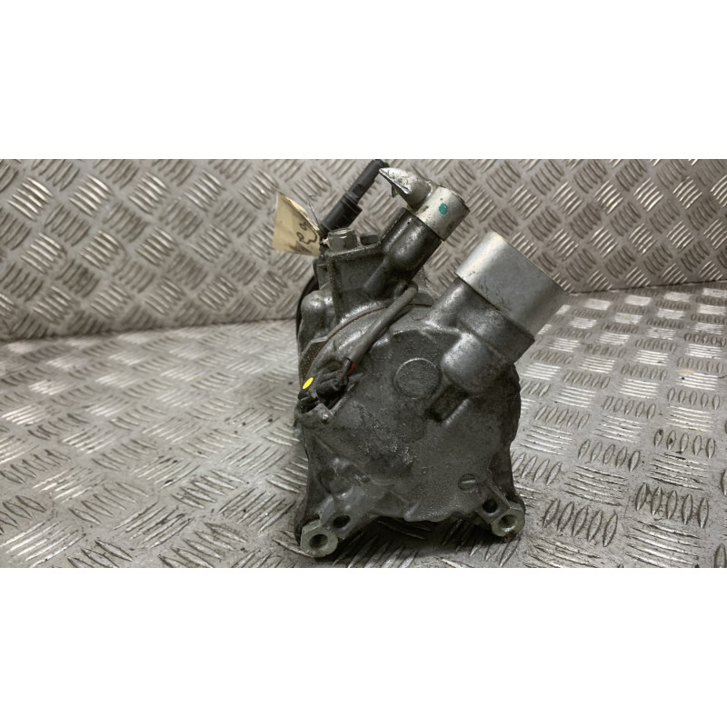 Compresseur clim BMW SERIE 1 F20 Photo n°3