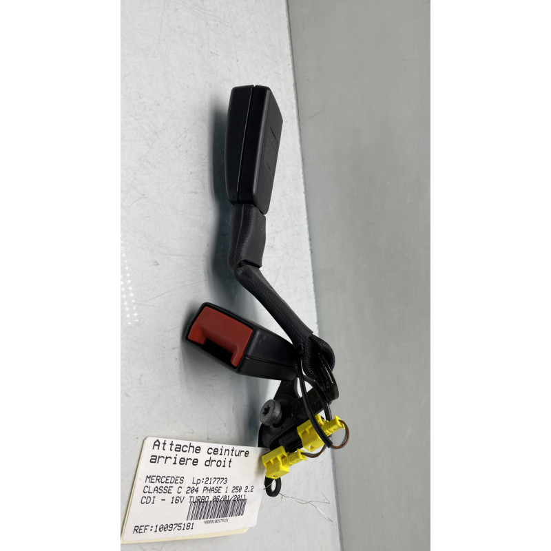 Attache ceinture arriere droit MERCEDES CLASSE C 204 Photo n°1