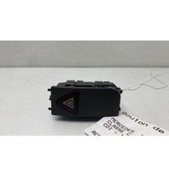 Bouton de warning MERCEDES CLASSE C 204 Photo n°1