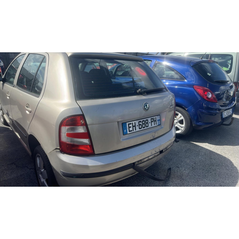 Anti brouillard gauche (feux) SKODA FABIA 1 Photo n°16