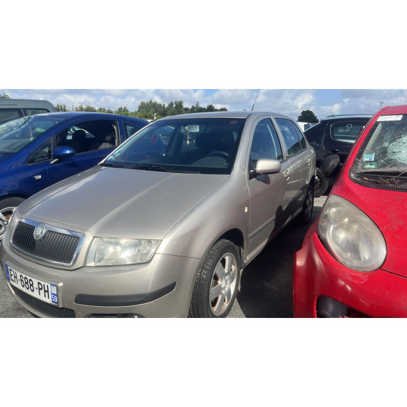 Anti brouillard gauche (feux) SKODA FABIA 1 Photo n°17