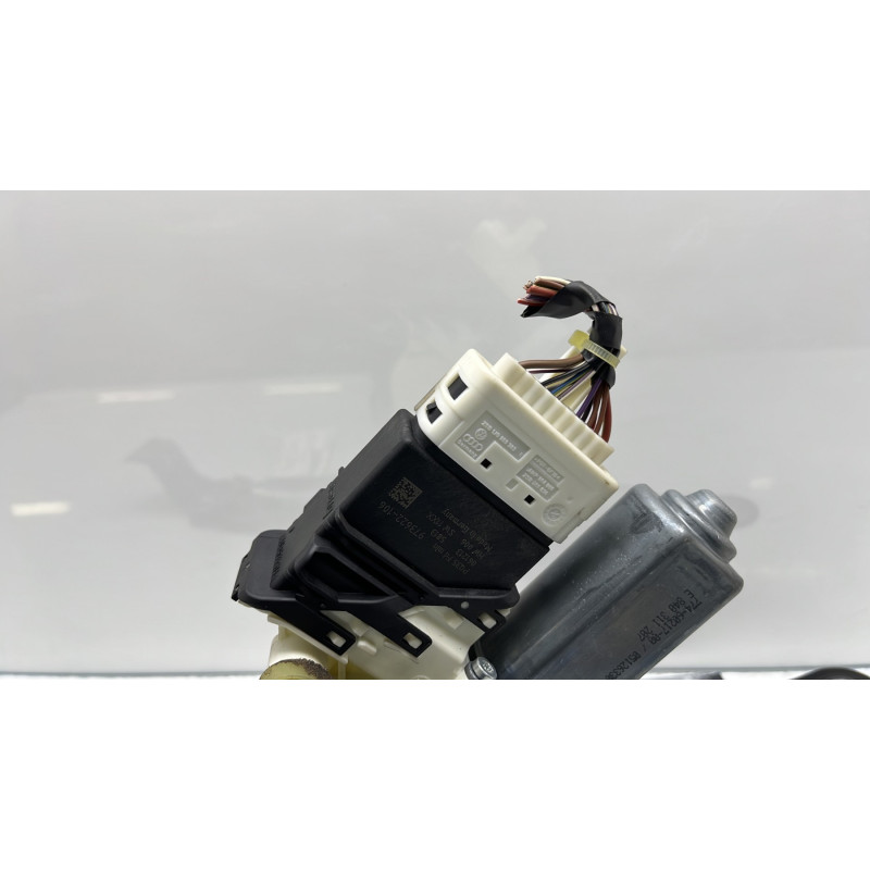 Leve vitre electrique arriere gauche SEAT LEON 2 Photo n°5